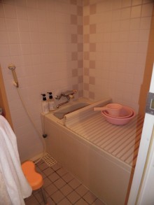 浴室のサイズアップを実現!10cm大きな浴槽でゆっくりと 浴室のサイズアップを実現!10cm大きな浴槽でゆっくりと